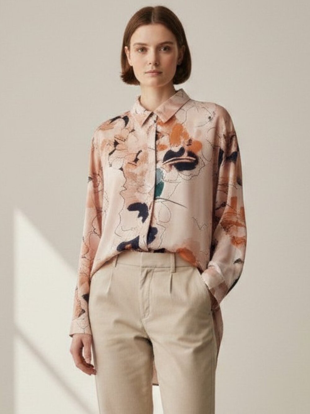 RO & DE Blouse Size S Abstract Floral Button Up Hi Low Hem Long Sleeve